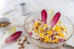 Chicorée-Salat mit Orange und Walnüssen